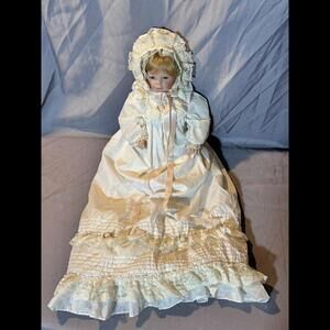 Vintage 18” Towle Porcelain Christening Baby Doll "Comet" Blonde Hair Blue Eyes